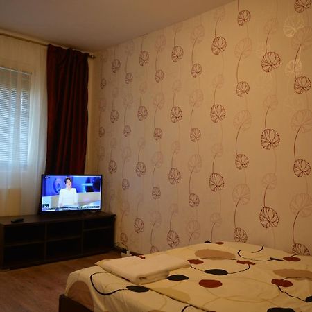 Iulia Studio 9 Bucureşti Ngoại thất bức ảnh